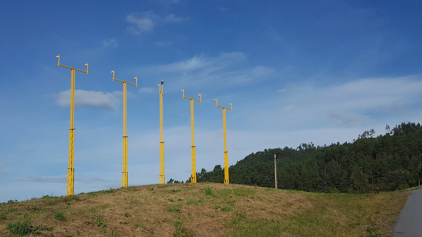 Approach Light Mast Systems