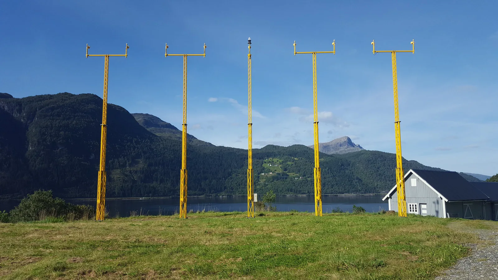 Approach Light Mast Systems