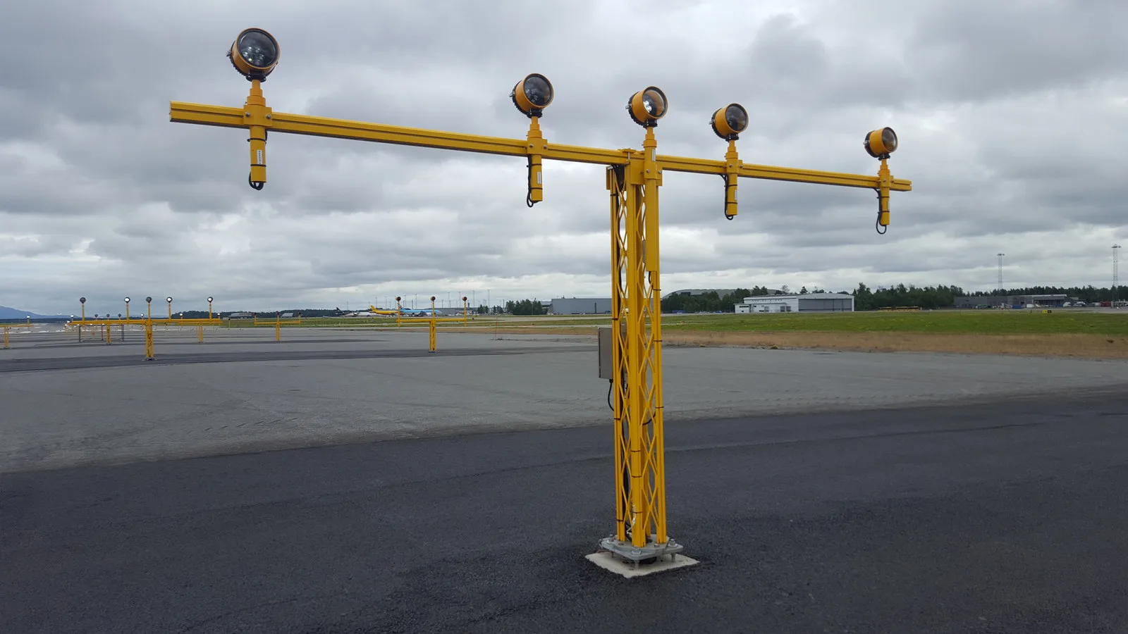 Approach Light Mast Systems